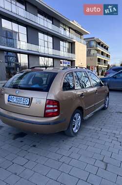 Універсал Skoda Fabia 2001 в Ужгороді