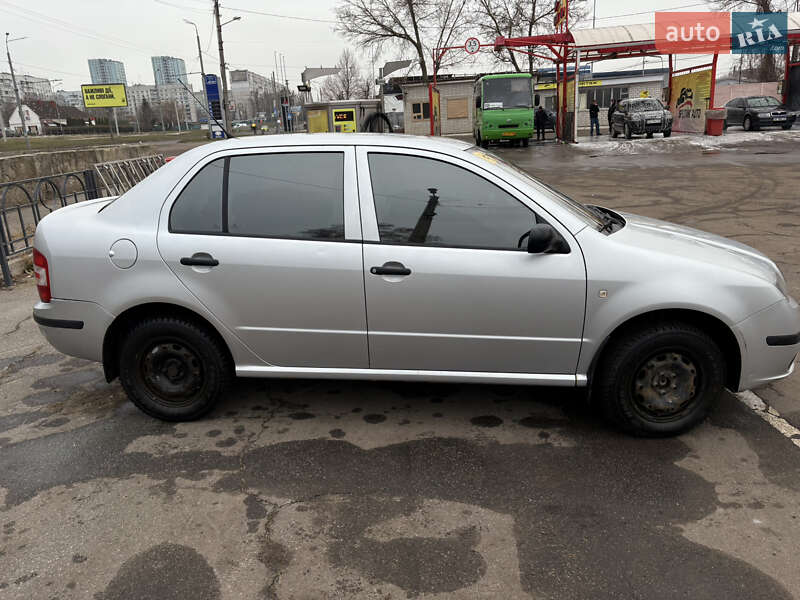 Седан Skoda Fabia 2006 в Харкові