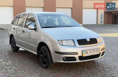 Универсал Skoda Fabia 2006 в Ровно