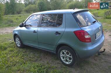 Хэтчбек Skoda Fabia 2007 в 