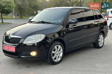 Універсал Skoda Fabia 2010 в Дніпрі