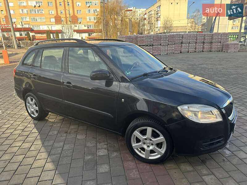 Універсал Skoda Fabia 2009 в Тернополі