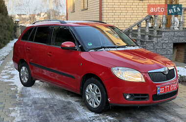 Універсал Skoda Fabia 2009 в Луцьку