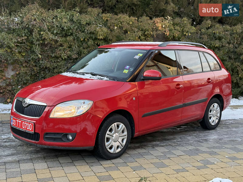 Універсал Skoda Fabia 2009 в Луцьку