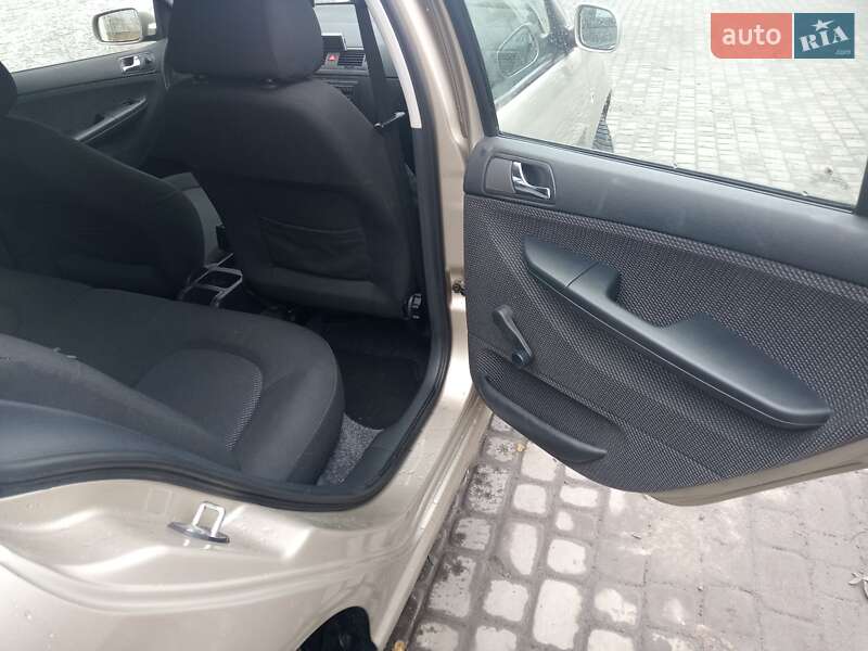 Седан Skoda Fabia 2005 в Тернополі