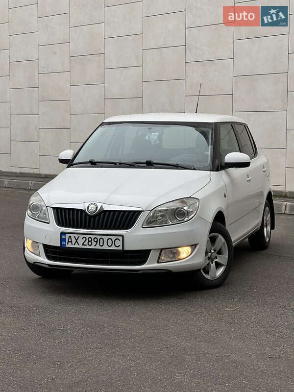 Хэтчбек Skoda Fabia 2010 в Харькове