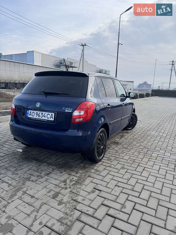 Хэтчбек Skoda Fabia 2010 в Ужгороде