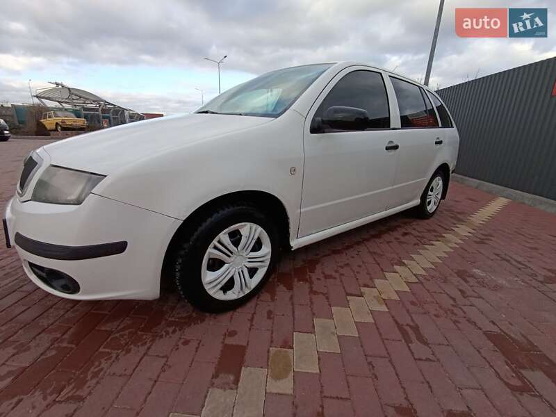 Універсал Skoda Fabia 2004 в Сарнах