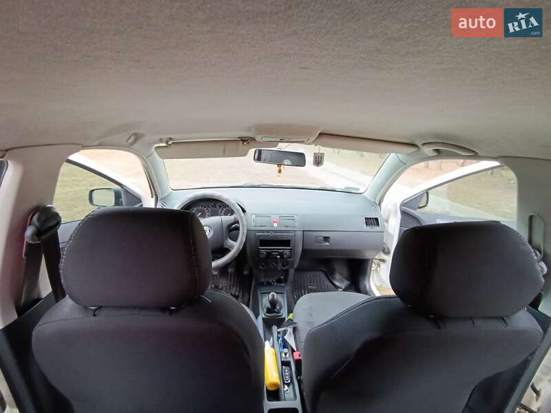 Універсал Skoda Fabia 2004 в Сарнах