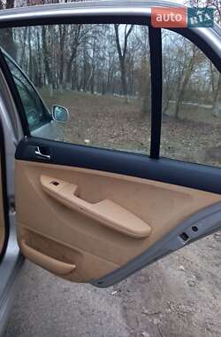 Хэтчбек Skoda Fabia 2000 в 