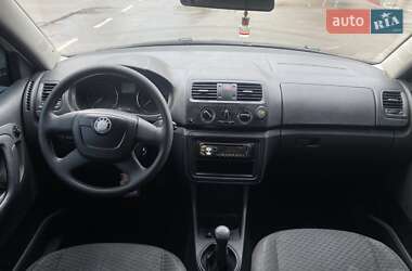 Хэтчбек Skoda Fabia 2012 в 