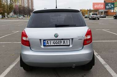 Хэтчбек Skoda Fabia 2013 в 