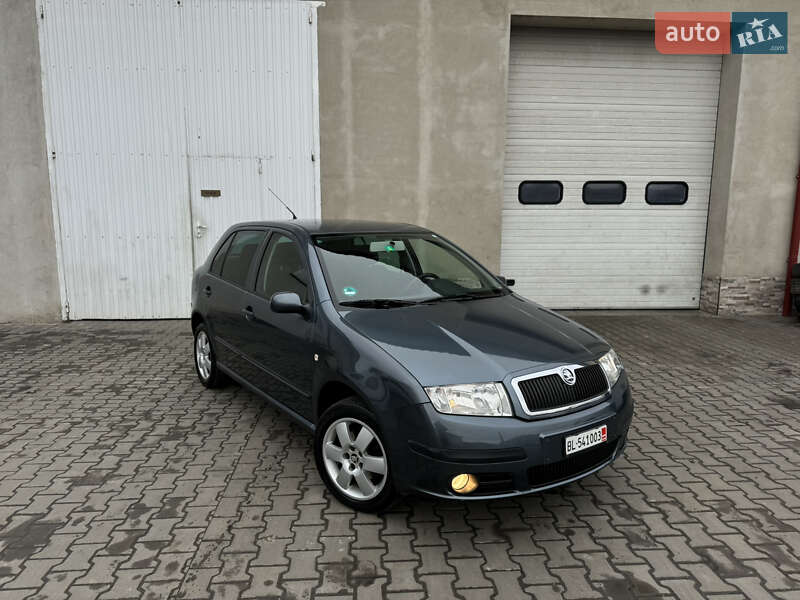 Хэтчбек Skoda Fabia 2006 в Луцке