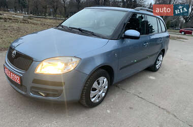 Універсал Skoda Fabia 2008 в Житомирі