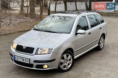 Универсал Skoda Fabia 2005 в Чернигове