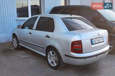 Седан Skoda Fabia 2002 в Днепре