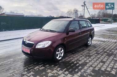 Універсал Skoda Fabia 2009 в Рівному