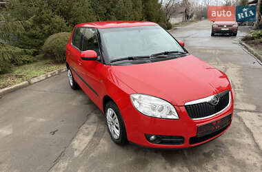 Хэтчбек Skoda Fabia 2009 в Днепре