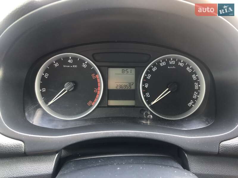 Хэтчбек Skoda Fabia 2008 в Киеве