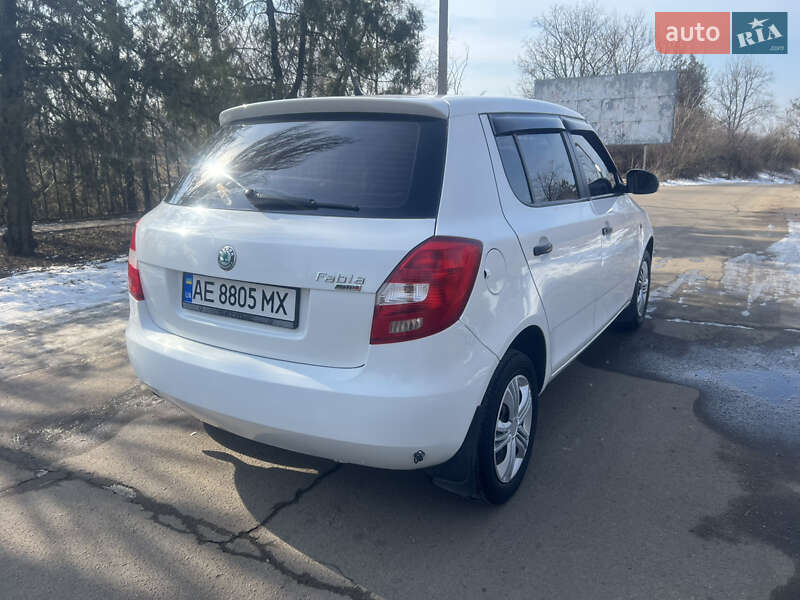 Хэтчбек Skoda Fabia 2011 в Покрове