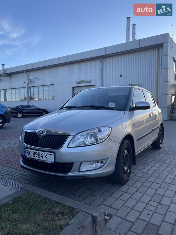 Хэтчбек Skoda Fabia 2012 в Пустомытах