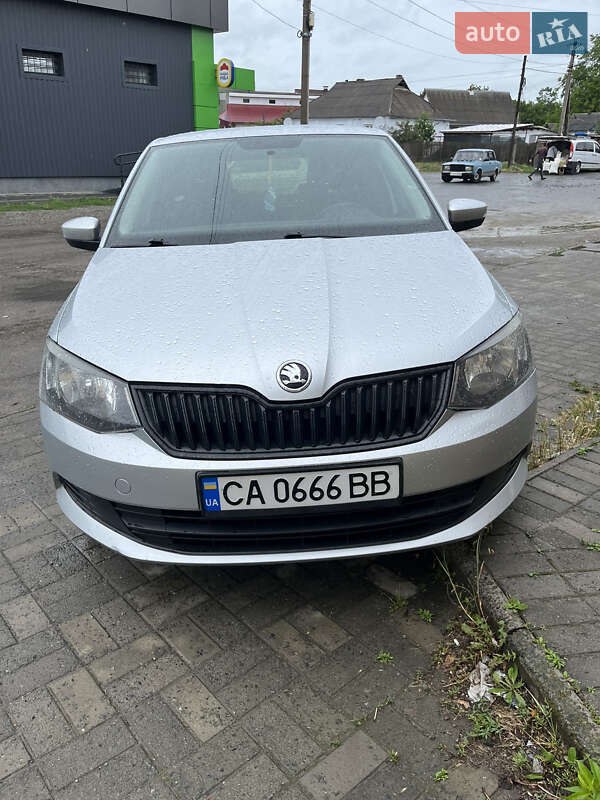 Хетчбек Skoda Fabia 2015 в Звенигородці