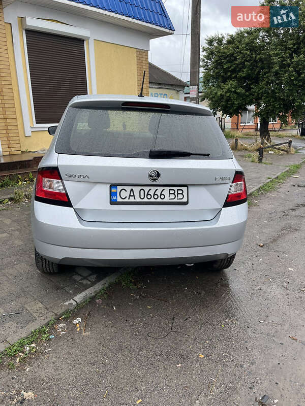 Хетчбек Skoda Fabia 2015 в Звенигородці