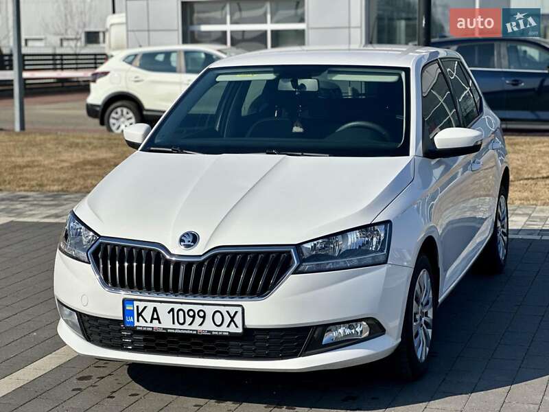 Хэтчбек Skoda Fabia 2019 в Мукачево