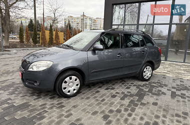 Универсал Skoda Fabia 2010 в Полтаве