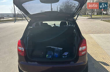 Хэтчбек Skoda Fabia 2012 в 
