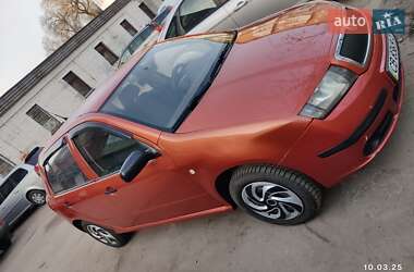 Хэтчбек Skoda Fabia 2006 в Чернигове