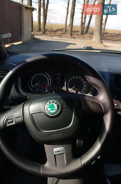 Хэтчбек Skoda Fabia 2010 в 