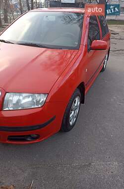 Хэтчбек Skoda Fabia 2004 в Киеве