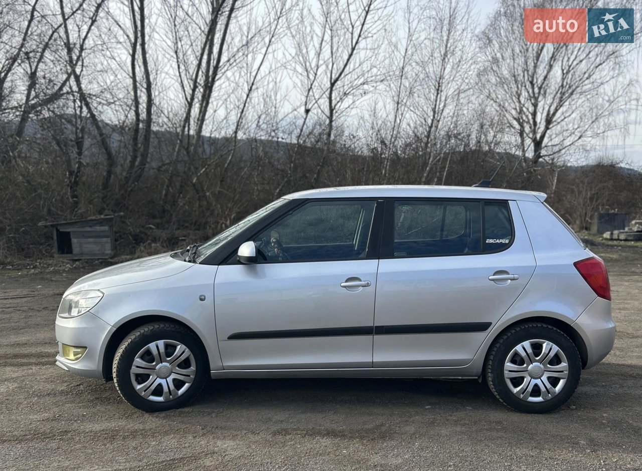 2012 Skoda Fabia - мініатюра 12