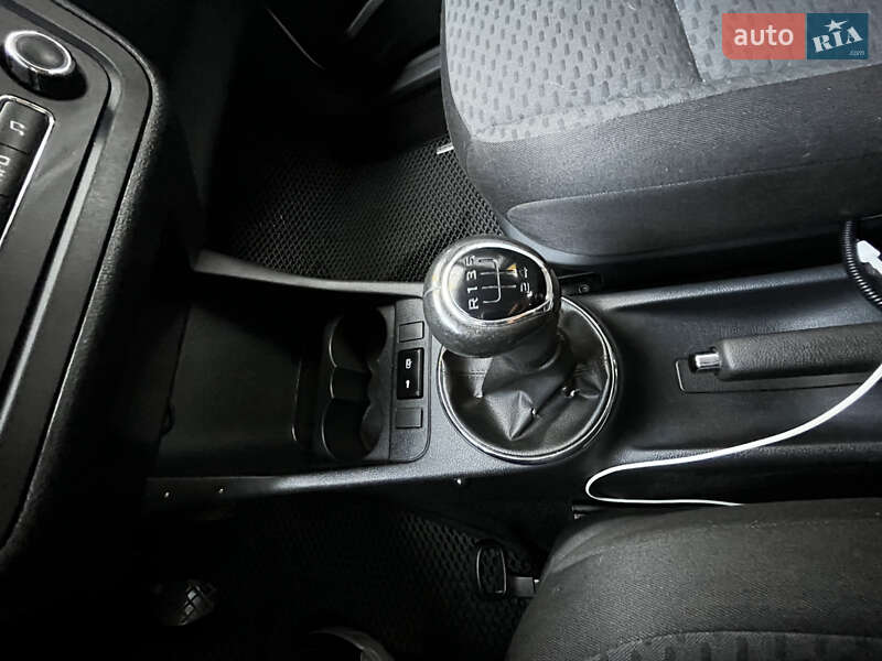 Универсал Skoda Fabia 2012 в Обухове