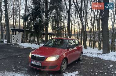 Хетчбек Skoda Fabia 2010 в 