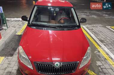 Хетчбек Skoda Fabia 2010 в 