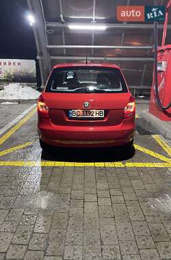 Хетчбек Skoda Fabia 2010 в 