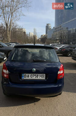 Хэтчбек Skoda Fabia 2011 в Киеве