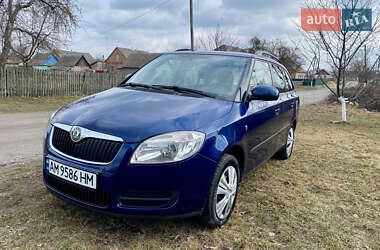 Универсал Skoda Fabia 2009 в Житомире