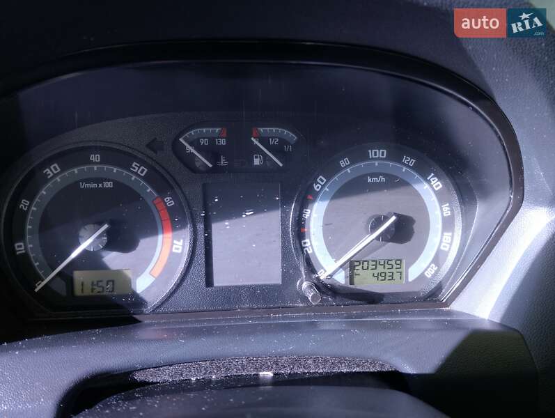 Хэтчбек Skoda Fabia 2007 в Киеве