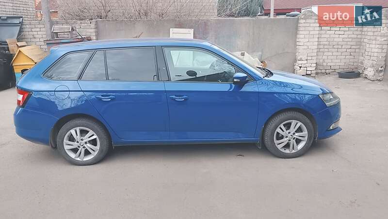 Универсал Skoda Fabia 2018 в Херсоне