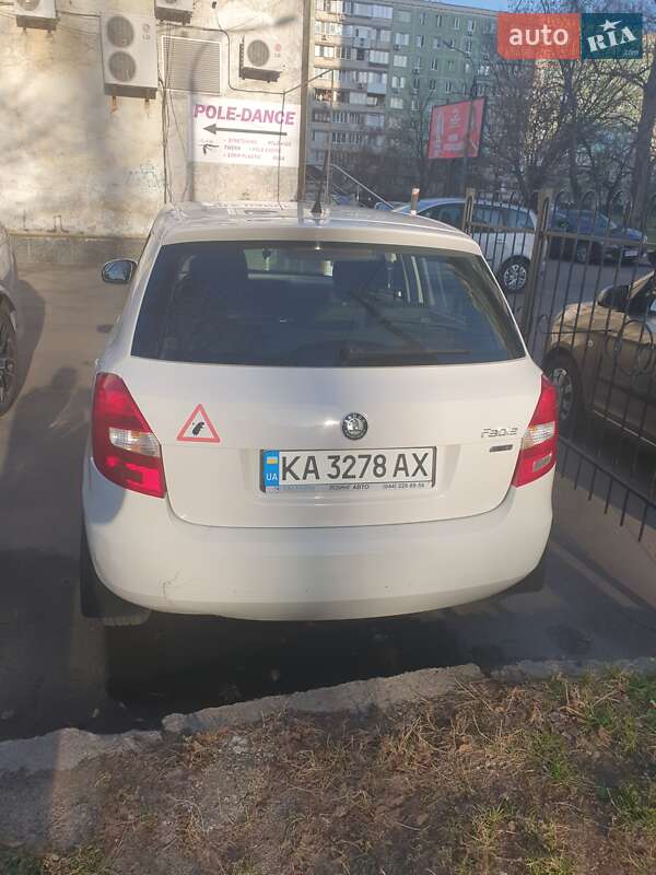Хэтчбек Skoda Fabia 2012 в Киеве