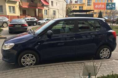 Хэтчбек Skoda Fabia 2014 в 