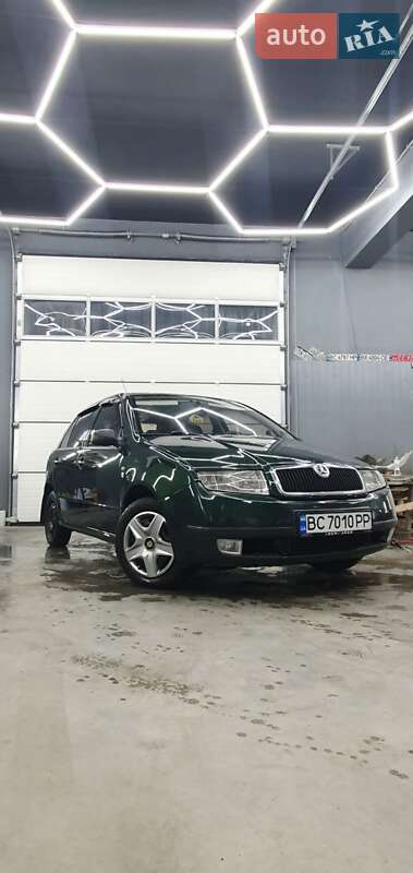 Хэтчбек Skoda Fabia 2001 в 