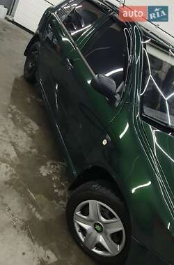 Хэтчбек Skoda Fabia 2001 в 