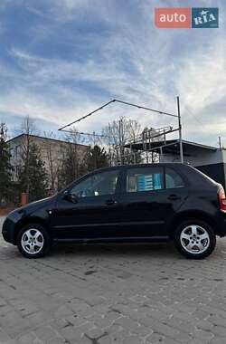 Хетчбек Skoda Fabia 2002 в 