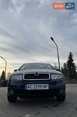 Хетчбек Skoda Fabia 2002 в 