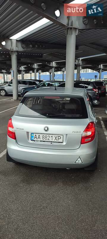 Хетчбек Skoda Fabia 2013 в Києві