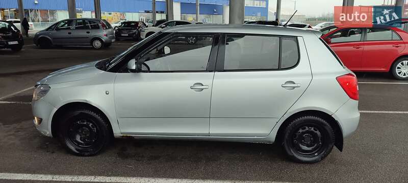 Хетчбек Skoda Fabia 2013 в Києві